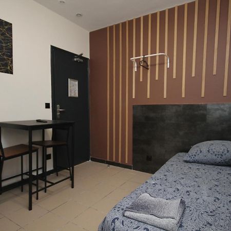 سان دوني 09 - Chambre Proche Paris Et Transports Avec Tv Wifi المظهر الخارجي الصورة